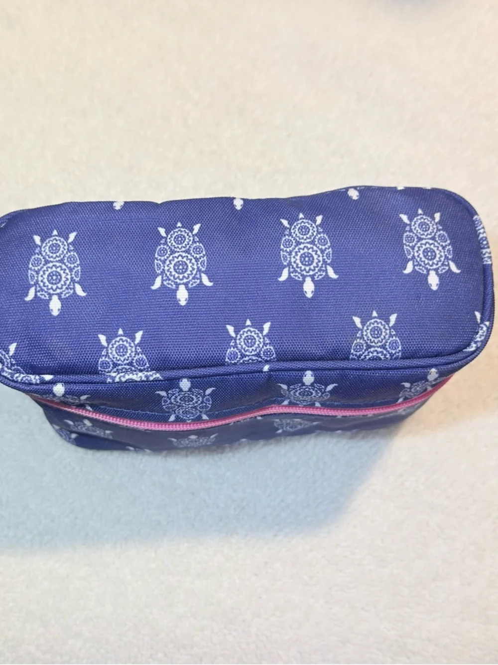 Vera Bradley Turtle Dream Large Cosmetic Bag Blue White Sea Turtles Pink Zipper - Picture 2 of 7